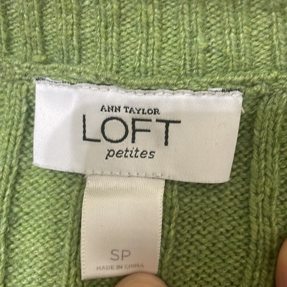 Ann Taylor Loft small petite sweater - Picture 2 of 7